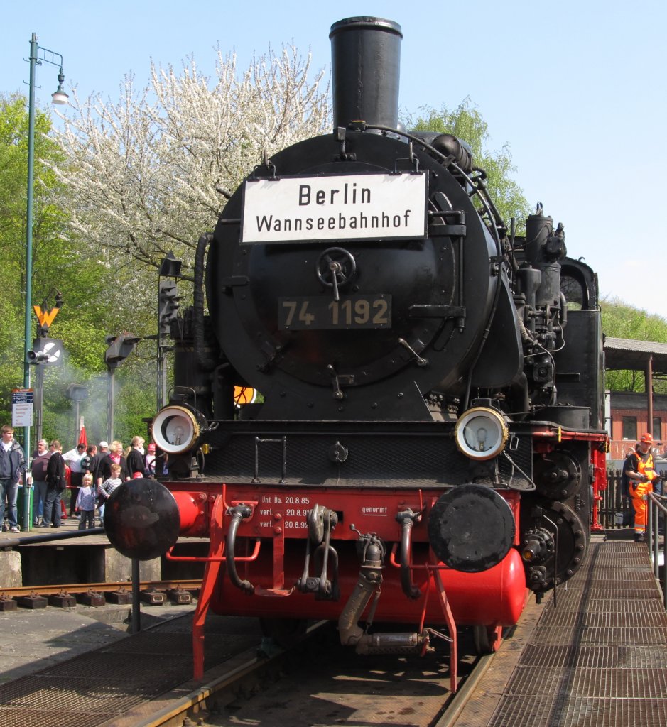 74 1192 der Berliner S-Bahn am 16.4.2011 auf der Drehscheibe des Eisenbahnmuseum Bochum-Dahlhausen.