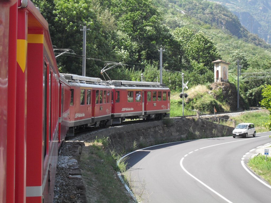 ABe 43 und 41 am 20.07.10. kurz nach dem Bahnhof Tirano mit Fahrtziel Pontresina.