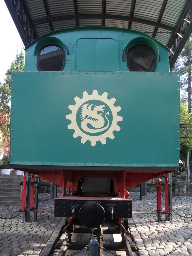 Die alte Dampflokomotive der Drachenfelsbahn.