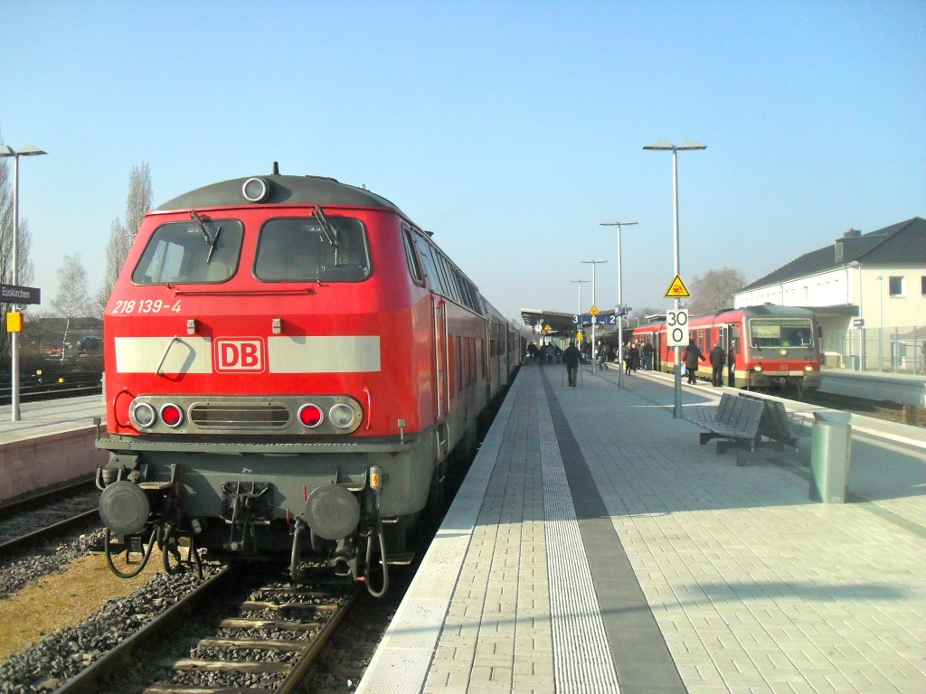Dieselbetrieb im Bahnhof Euskirchen.Zur linken die 218 139-4.