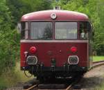 VT798 760 am 23.6.2011 bei Kasbach. Kasbachtalbahn.