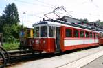 triebwagen/108979/26-110-und-26-104-stehen 26 110 und 26 104 stehen am 29.07.09. im Bahnhof von Attersee.