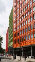 . Wohn- und Geschäftskomplex Central St. Giles in London -

Sehr farbenfroh geben sich die von Renzo Piano Workshop geplanten 2010 fertiggestellen Wohn- und Geschäftshäuser in London. 

http://www.rpbw.com/project/60/central-st-giles-court-mixed-use-development/

Juni 2006 (M)