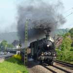 Die Bayerische S 3/6 18 478 und 01 2066 machten am 30.4.2011 in Linz( Rheinl. ) ordentlich Dampf!
